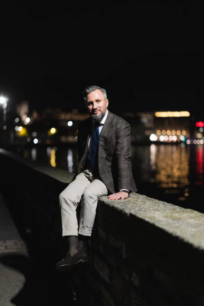 Portfolio fotograficzne Kamila Bryckiego - sesja zdjęciowa modowa dla marki Buczyński w nocy.